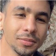 Estudiante de ingeniería que da clases a niños de primaria y ESO